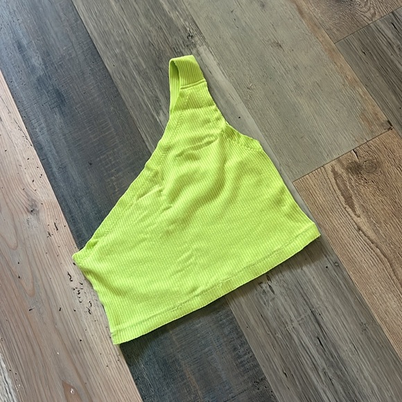 EUC π NEON GREEN π Urban Outfitters ONE STRAP TANK TOP Size: Small (S) - Picture 4 of 13